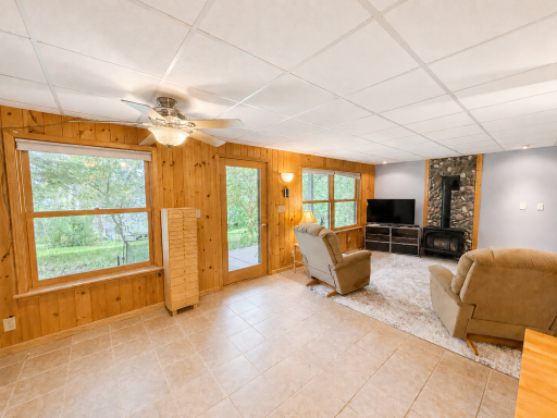 1787 North Bay Rd lower level main room 1.JPG.png