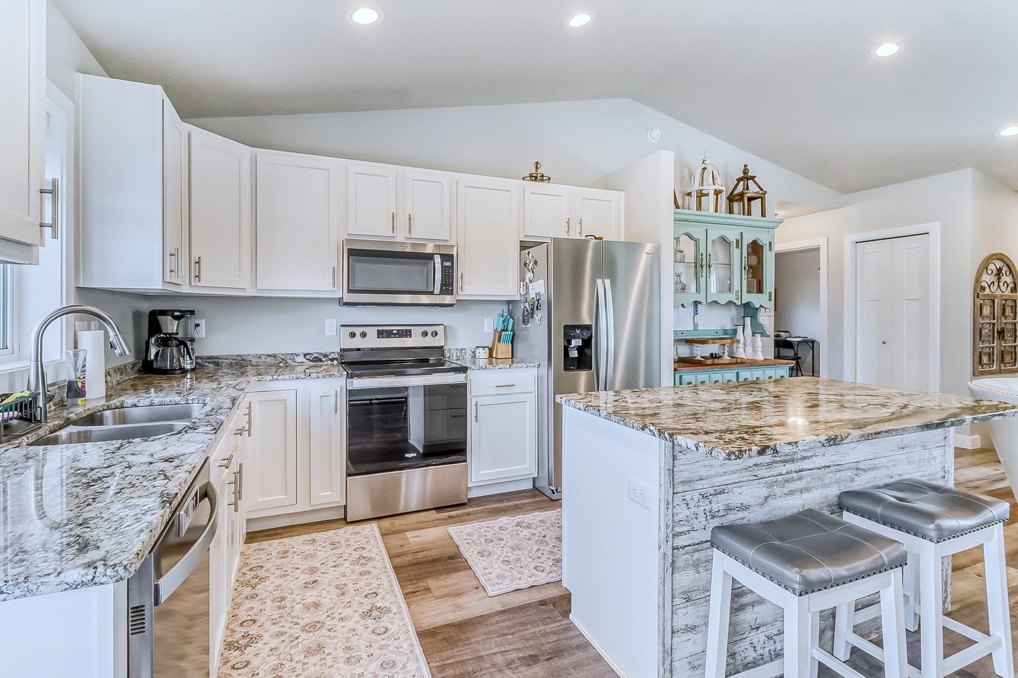 Kitchen1_6.jpg