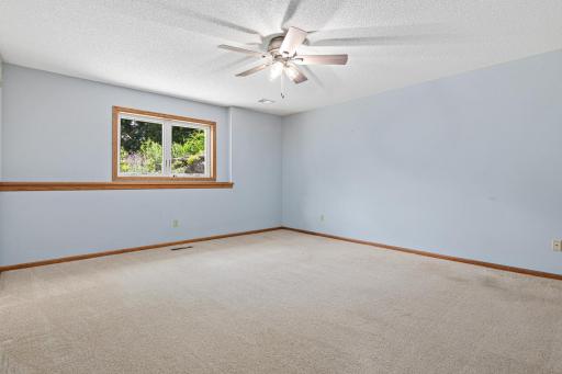 1200 Summit Oaks Drive, Burnsville, MN 55337