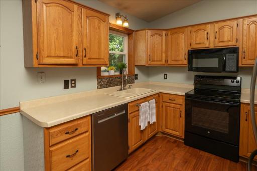 906 High Meadow Lane SW, Rochester, MN 55902