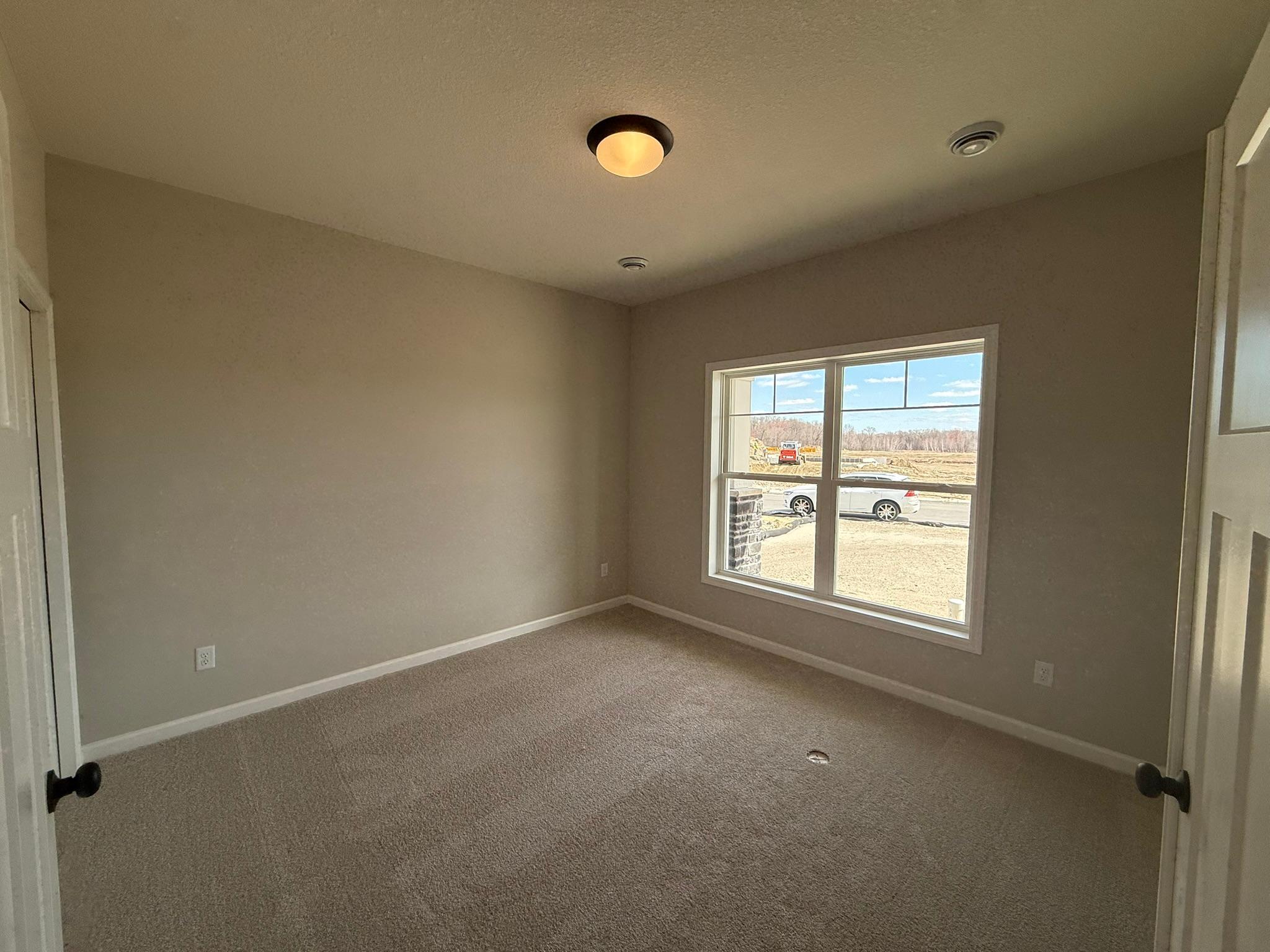 Photo of a previously built home, finishes and options may vary.