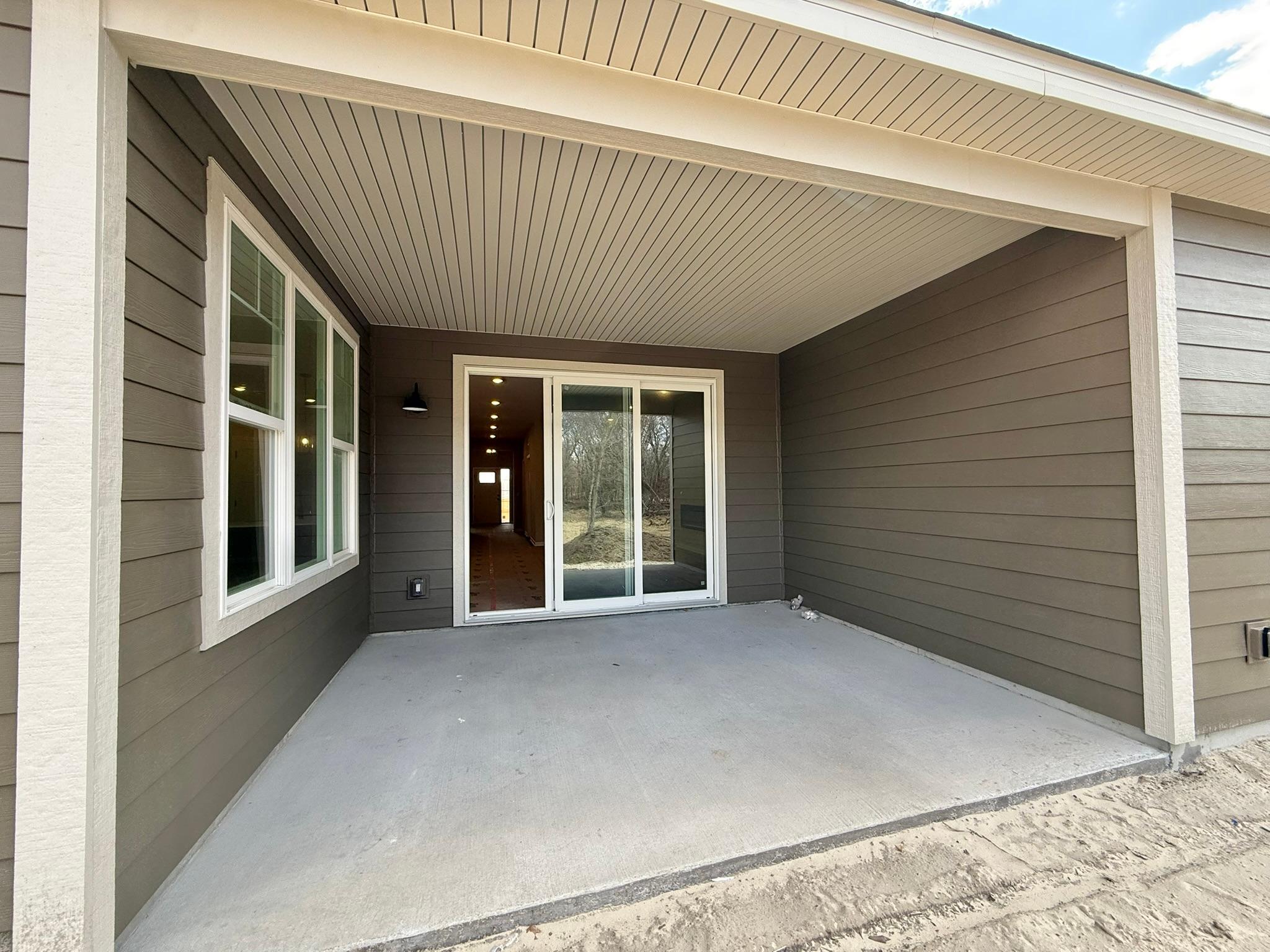 Photo of a previously built home, finishes and options may vary.