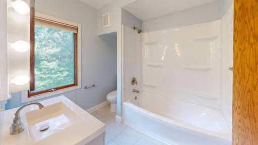 Upper Main Bath