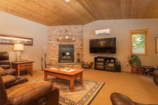Comfortable gathering space that leaves you with endless possibilities