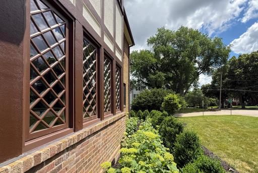 909 8th Street SW, Rochester, MN 55902