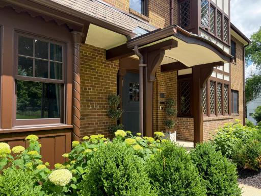 909 8th Street SW, Rochester, MN 55902