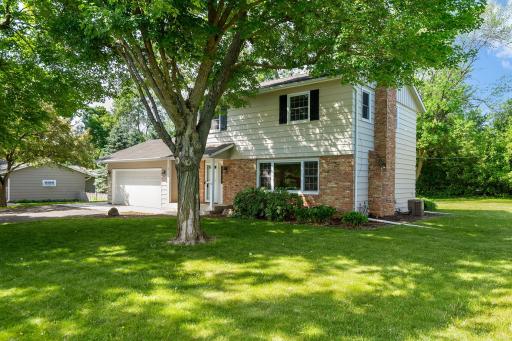 2105 Urbandale Lane N, Plymouth, MN 55447