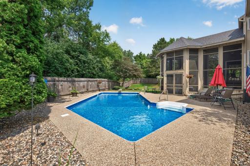7001 Beacon Circle, Eden Prairie, MN 55346