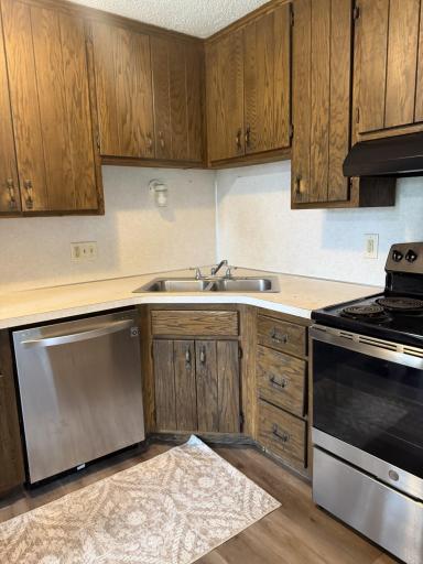 6232 64th Avenue N, Brooklyn Park, MN 55429