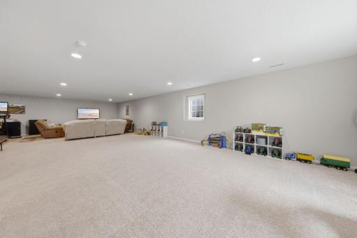 2200 Silver Leaf Trail, Cologne, MN 55322