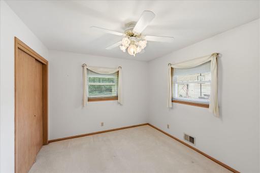21-2126 Forest Dr [3170597]- 021.jpg