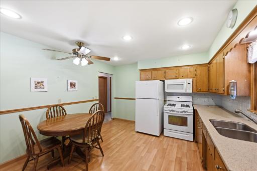 24-2126 Forest Dr [3170597]- 024.jpg