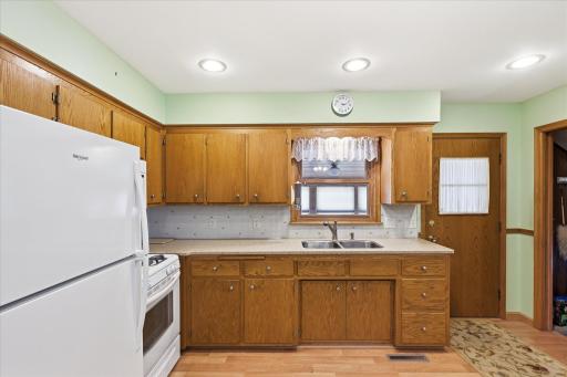 26-2126 Forest Dr [3170597]- 026.jpg