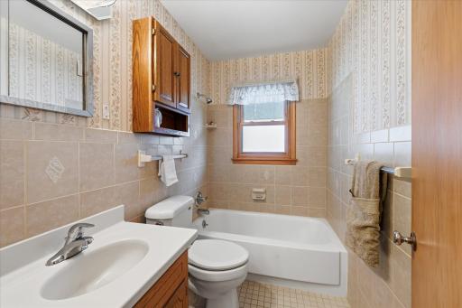 23-2126 Forest Dr [3170597]- 023.jpg