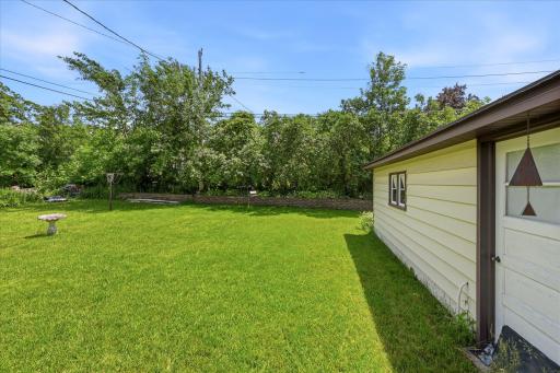 05-2126 Forest Dr [3170597]- 005.jpg