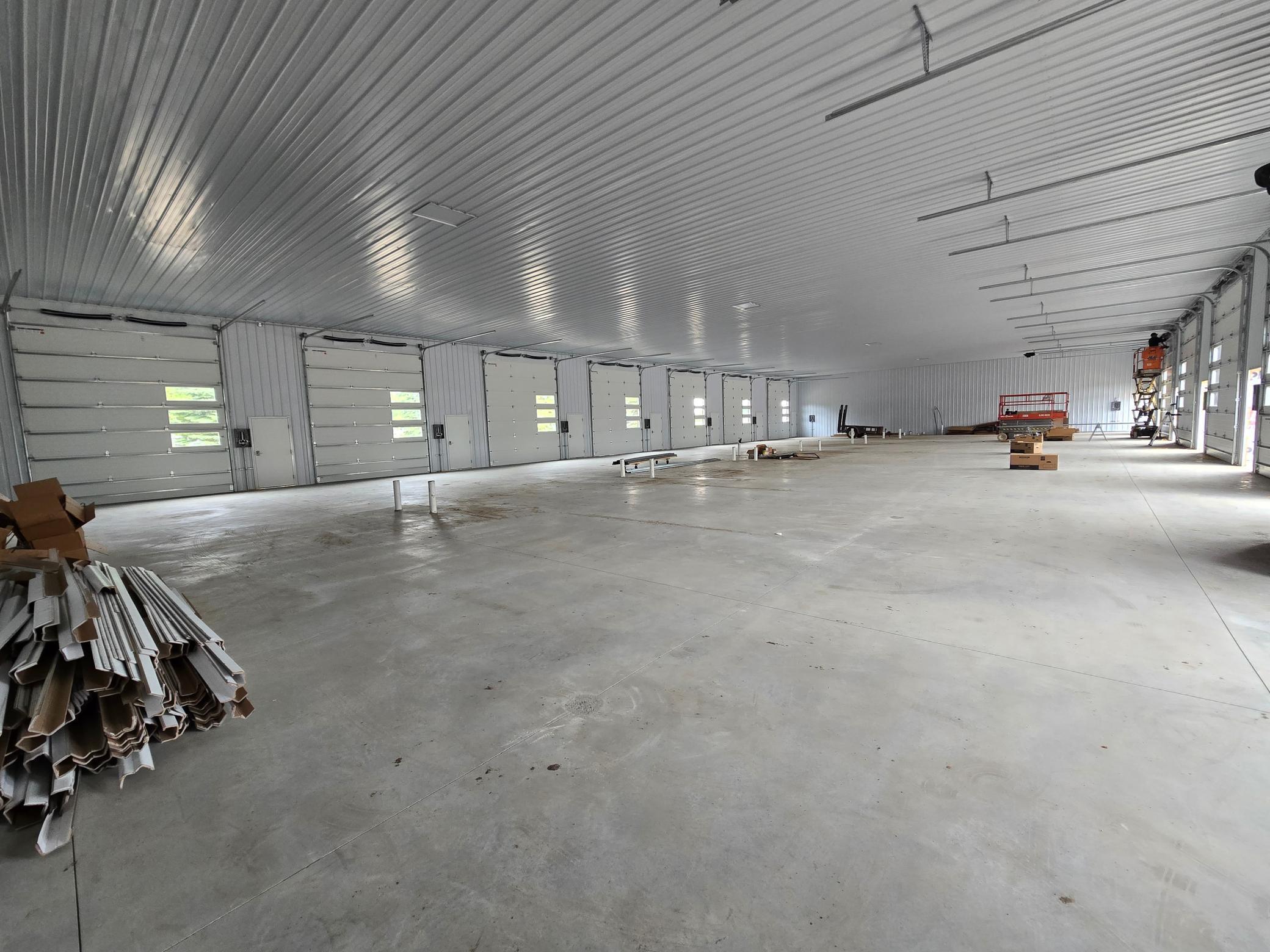 Photo 1 interior.jpg