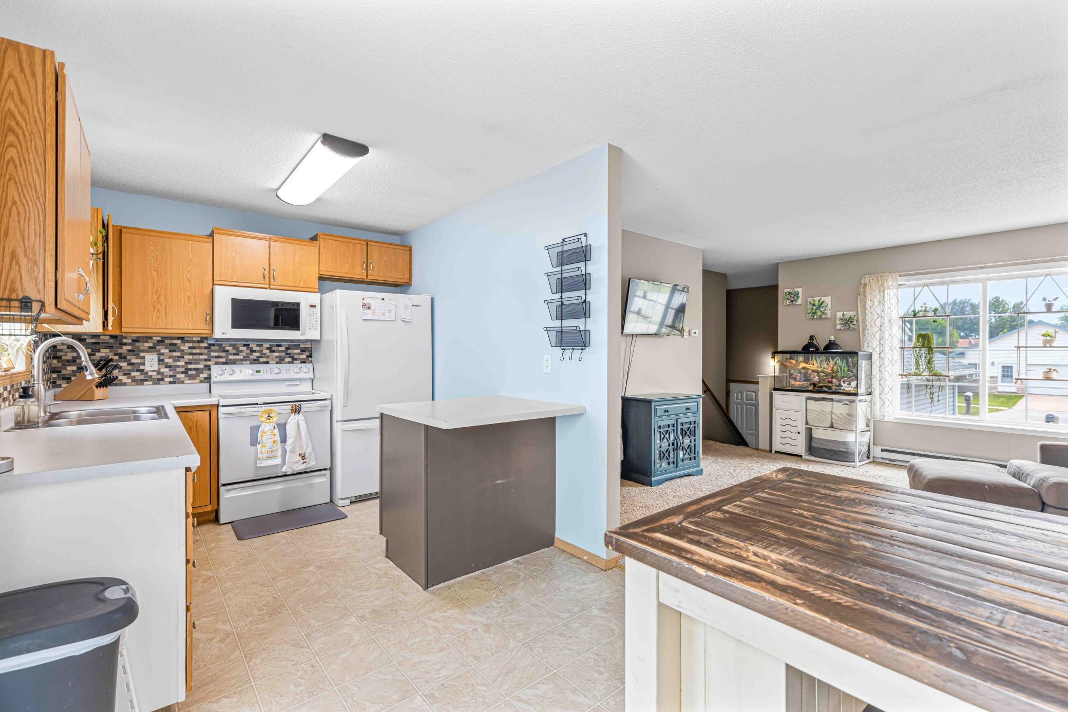 3915 34th St SW-20.jpg