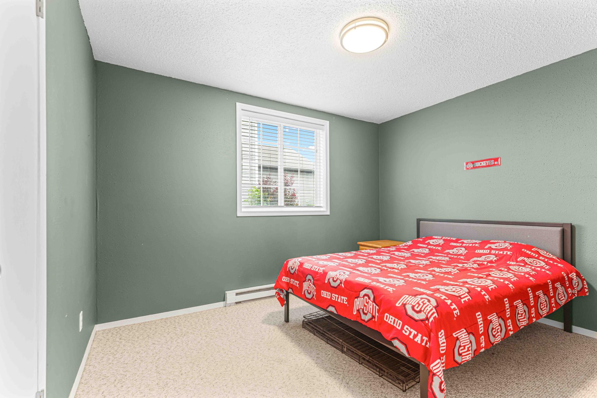 3915 34th St SW-38.jpg
