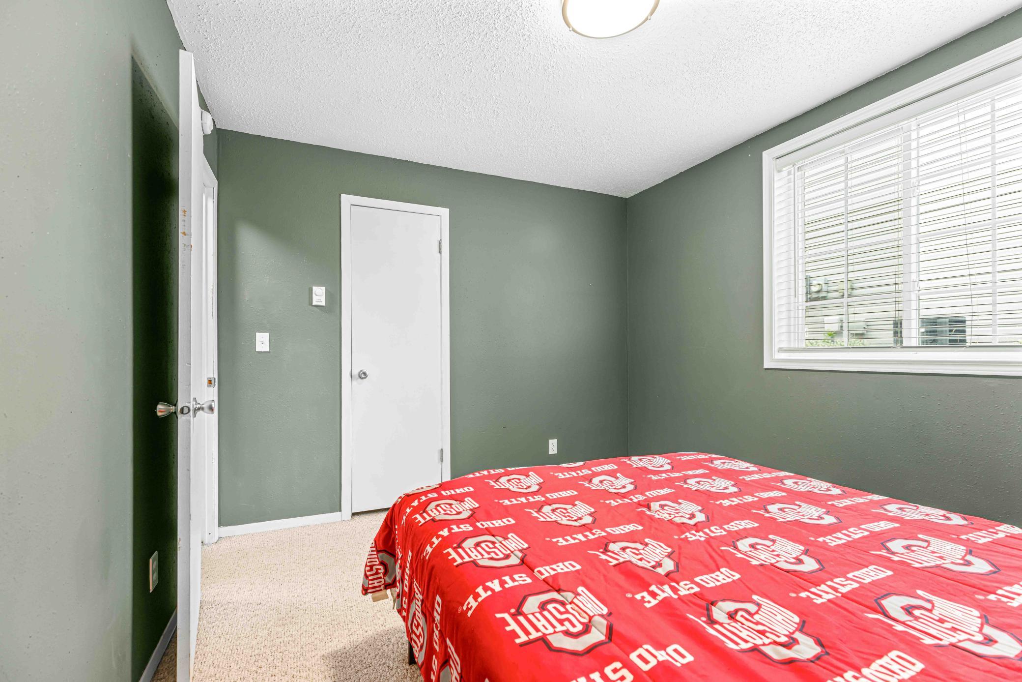 3915 34th St SW-39.jpg
