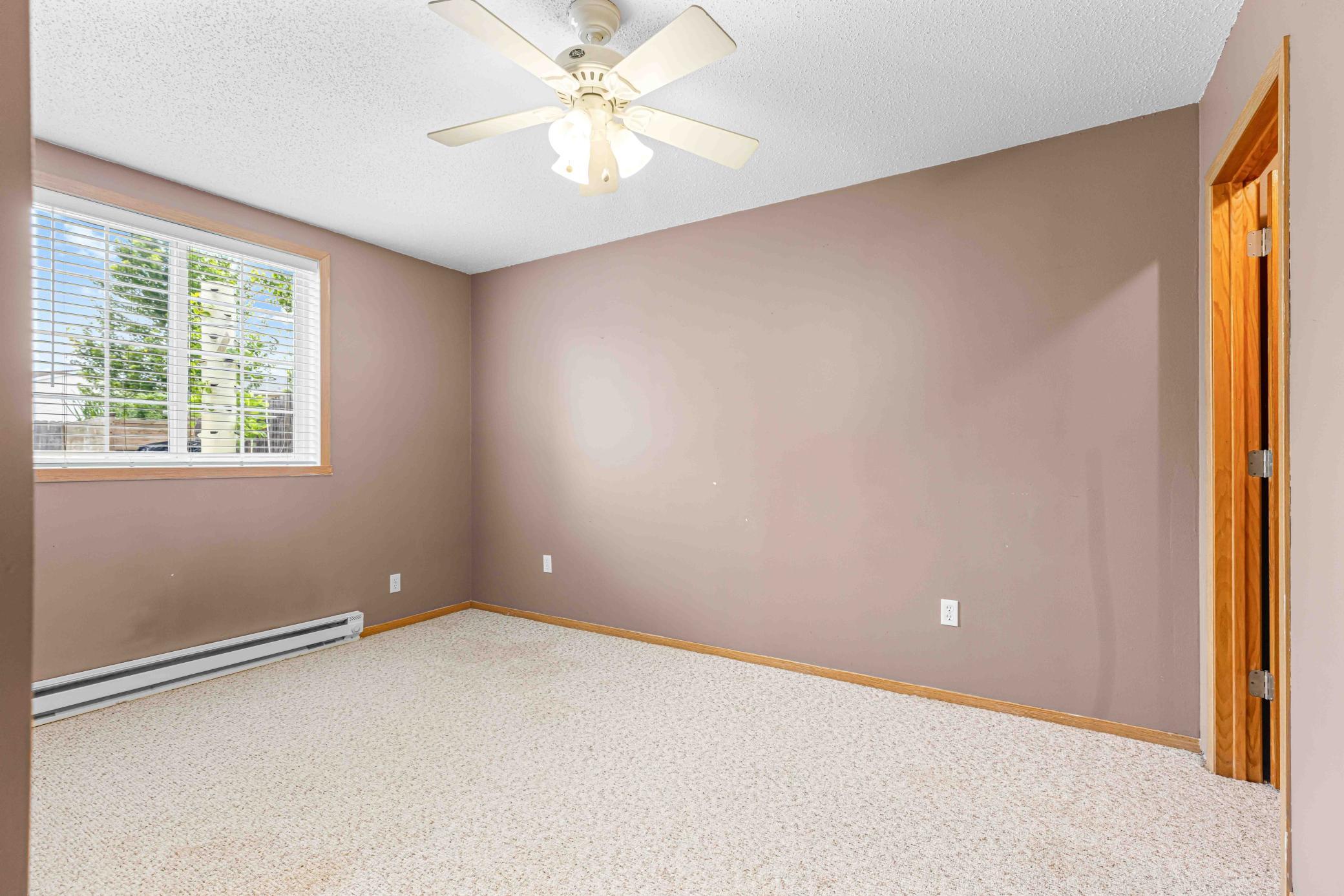 3915 34th St SW-40.jpg