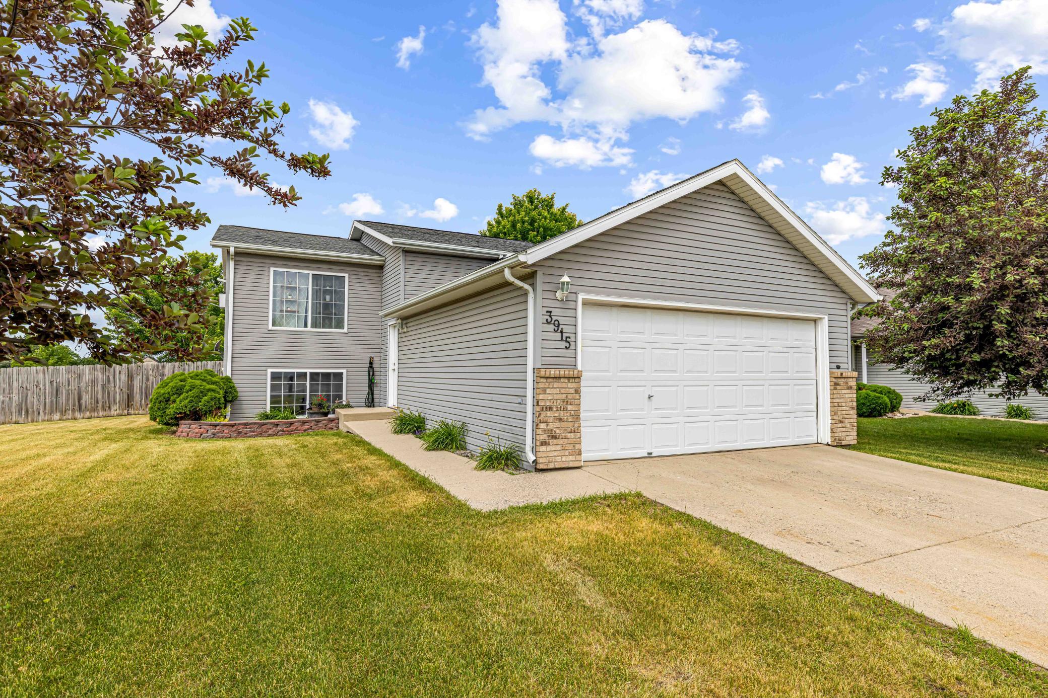 3915 34th St SW-4.jpg
