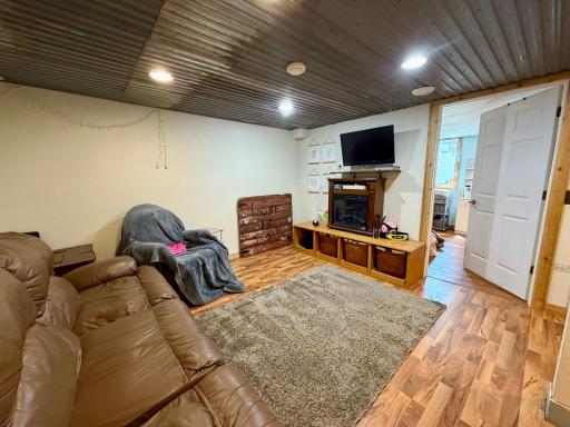 404 2nd Street S, Grove City, MN 56243
