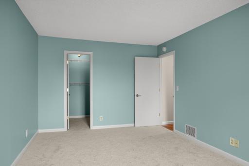 10397 Juniper Lane, Eden Prairie, MN 55347