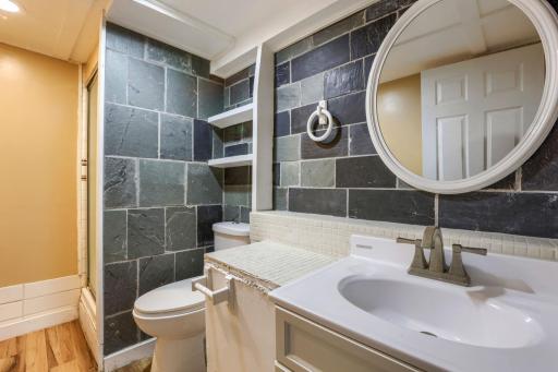 1092 25th Avenue se - Web Quality - 024 - 24 Bathroom.jpg