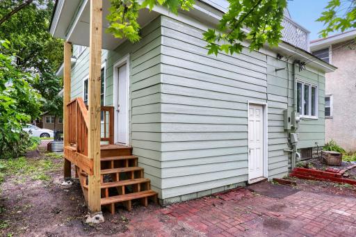 1092 25th Avenue se - Web Quality - 025 - 25 Exterior Rear.jpg