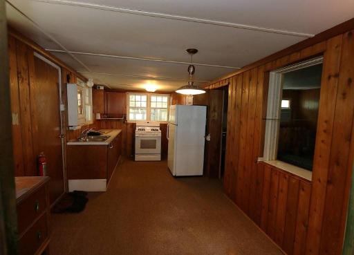Kitchen a.jpg