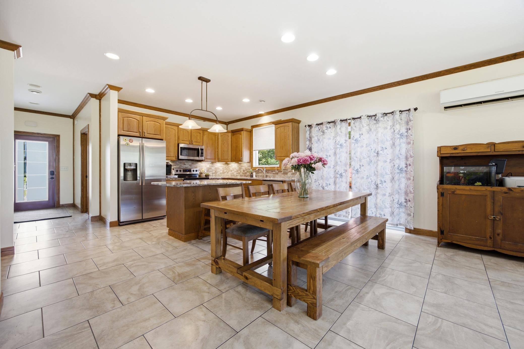 Kitchen/Dining