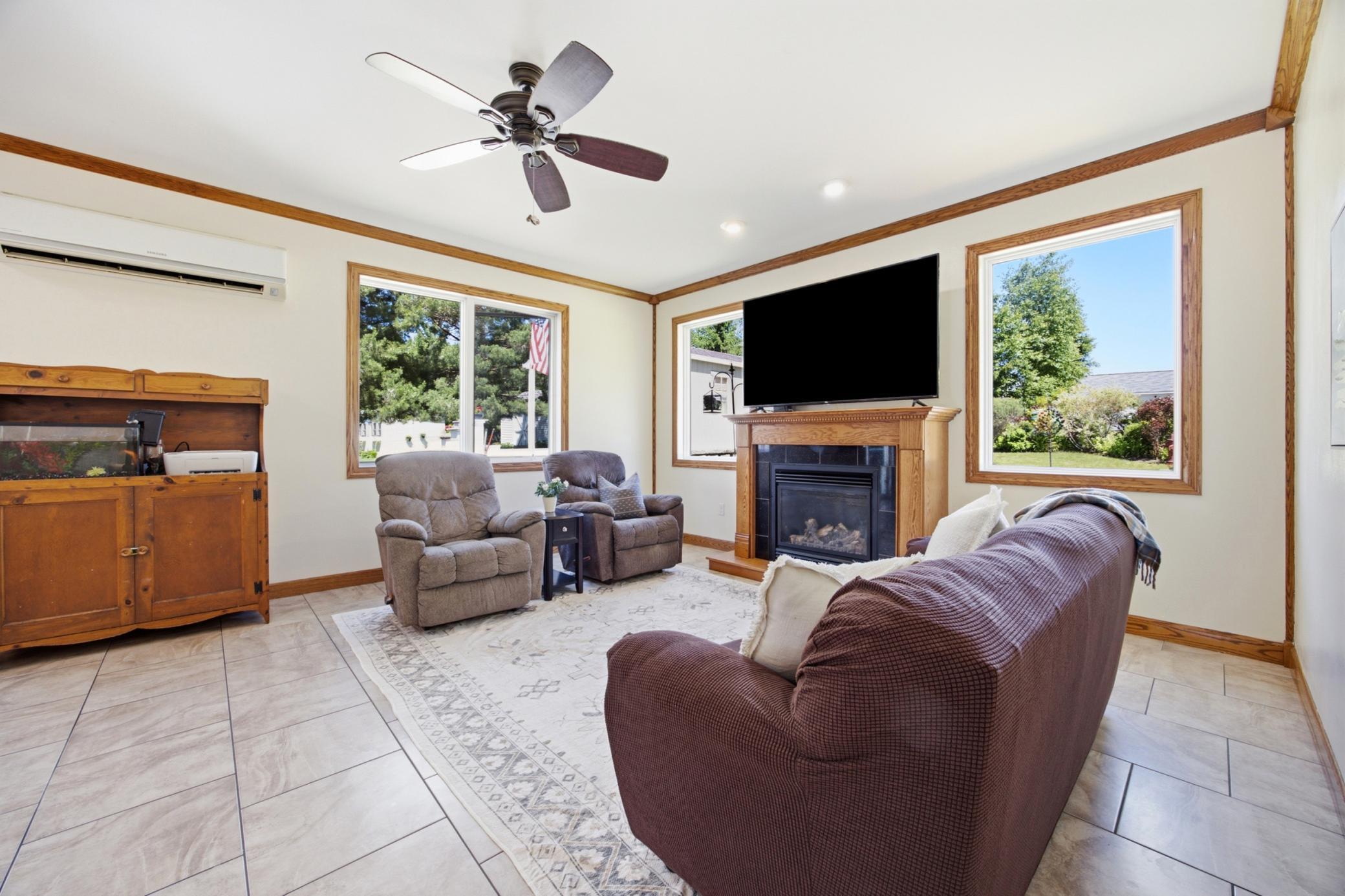 Living Room- Gas Fireplace