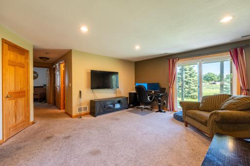 10718 58th Street NE, Albertville, MN 55301