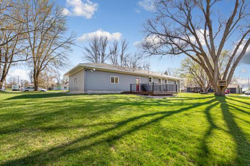 818 Lincoln Avenue, Gaylord, MN 55334