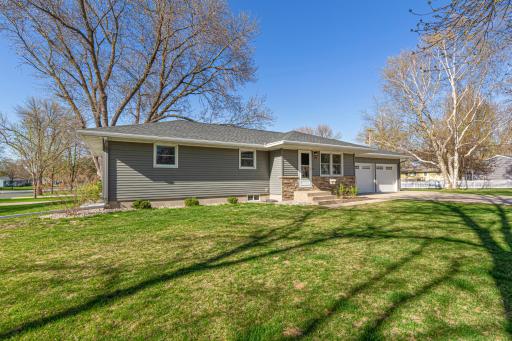 818 Lincoln Avenue, Gaylord, MN 55334