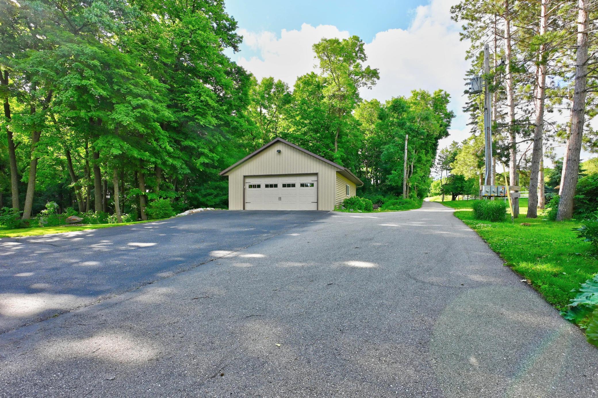 31x25 heated & insulated garage