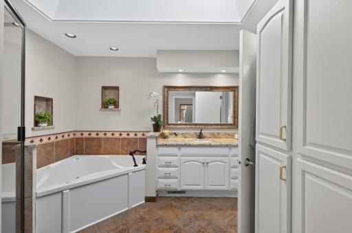 6440 Oriole Avenue, Chanhassen, MN 55331