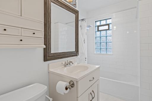 5740 Garfield Avenue-17.jpg