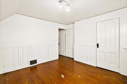 2424 W 7th Street, Duluth, MN 55806