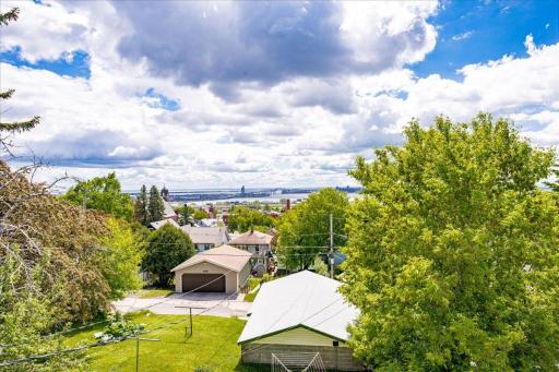 2424 W 7th Street, Duluth, MN 55806