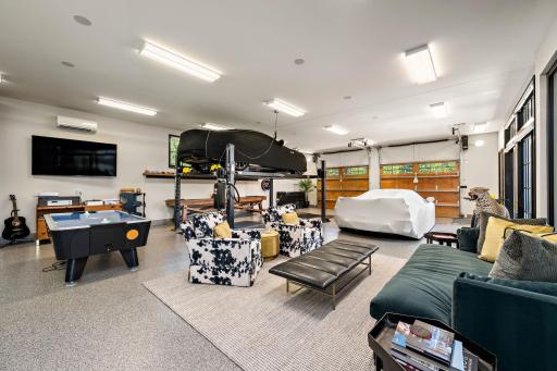 Guest house garage