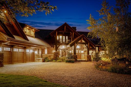 475 Oxford Road, Long Lake, MN 55356