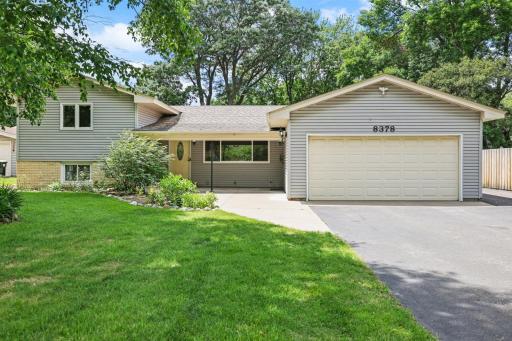 8378 Groveland Road, Saint Paul, MN 55112
