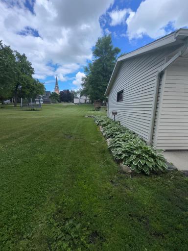 1012 8th Avenue, Howard Lake, MN 55349