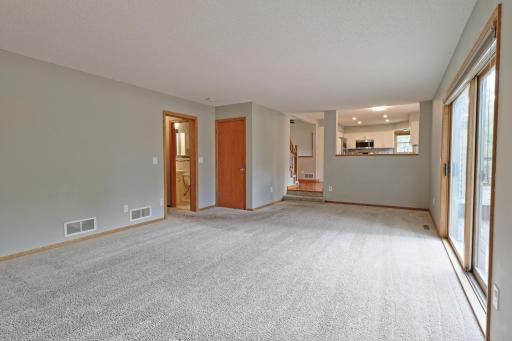 912 Moonlight Drive, Saint Paul, MN 55125