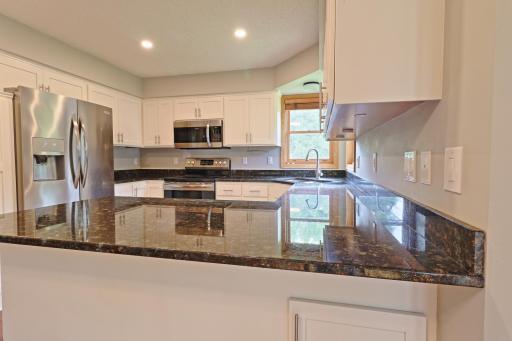 912 Moonlight Drive, Saint Paul, MN 55125