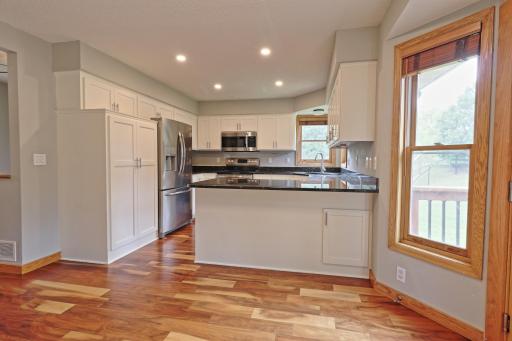 912 Moonlight Drive, Saint Paul, MN 55125
