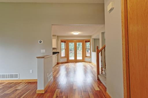 912 Moonlight Drive, Saint Paul, MN 55125