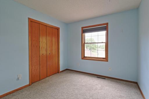 912 Moonlight Drive, Saint Paul, MN 55125