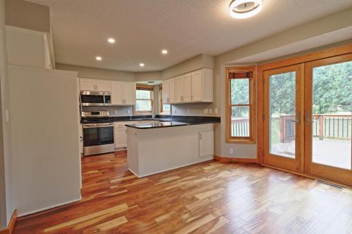 912 Moonlight Drive, Saint Paul, MN 55125